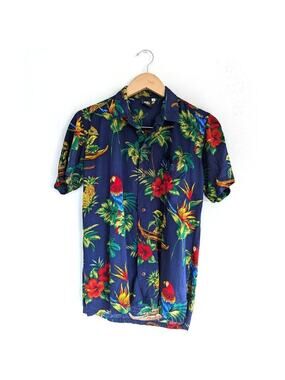 Squish Wear Hawaiian Shirt Small Tropical Parrot Beach Button Up Camp Top Rayon